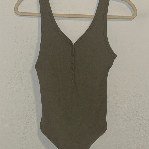 Abercrombie & Fitch Green Bodysuit One Piece - Picture 1 of 2